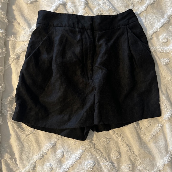 Wilfred Fable Linen Mini Shorts - 2 for 1 (pink, black) - Picture 3 of 4